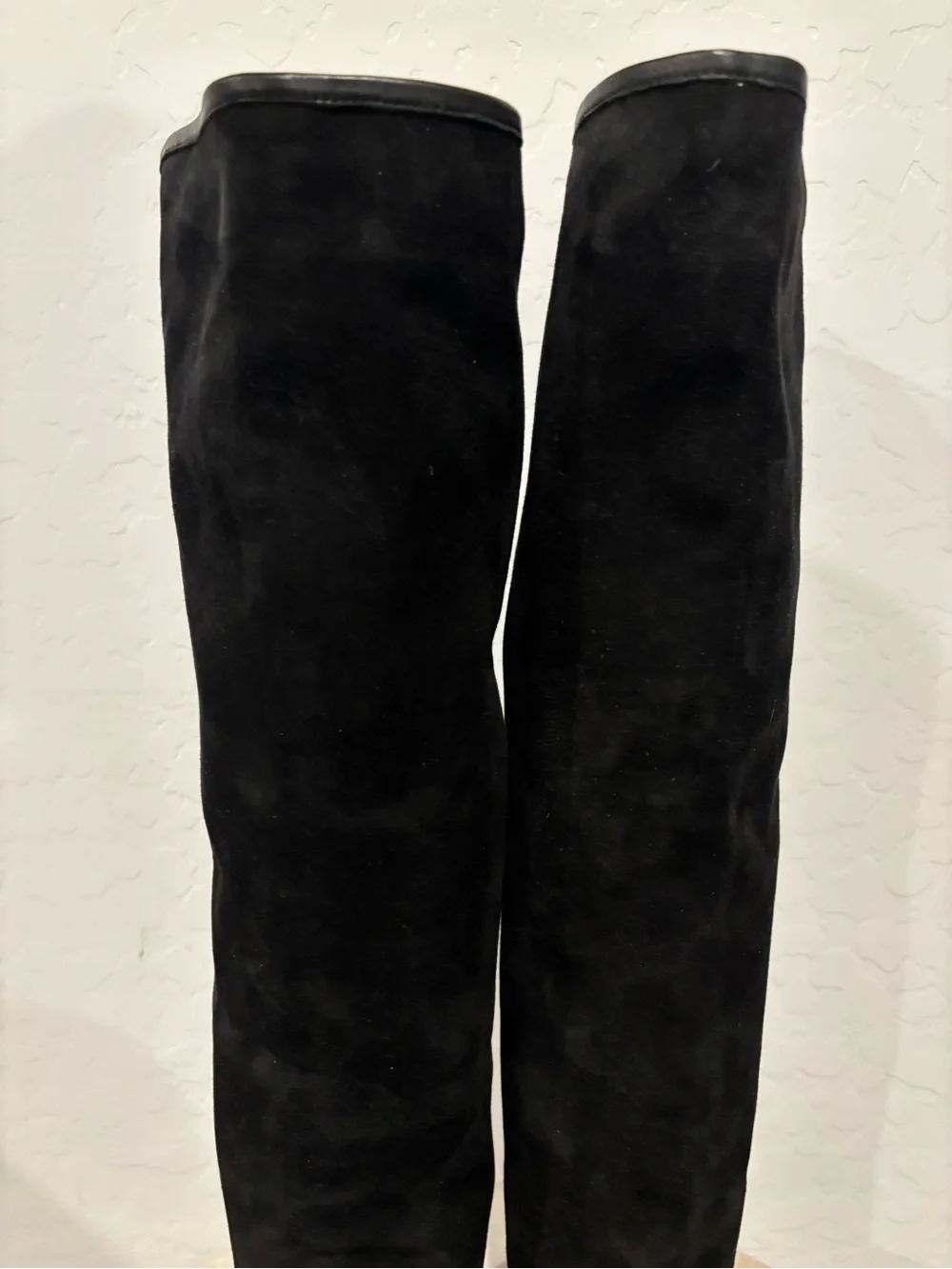 Stuart Weitzman Charlie Women’s Black Knee-High Suede Boots